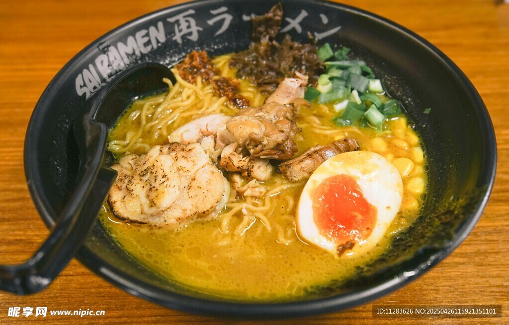 美味日式豚骨拉面