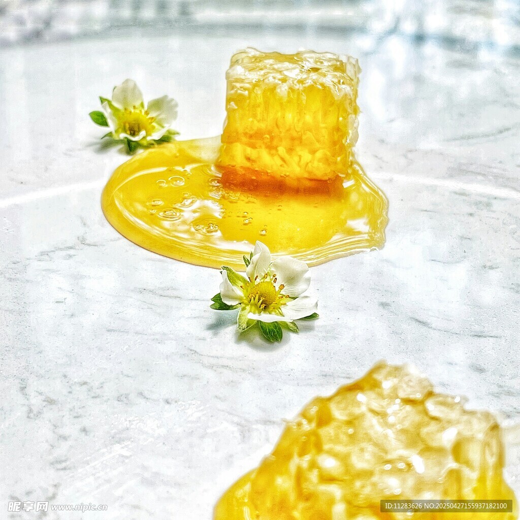晶莹蜂巢蜜