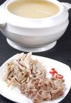 滋补靓汤配美味手撕肉
