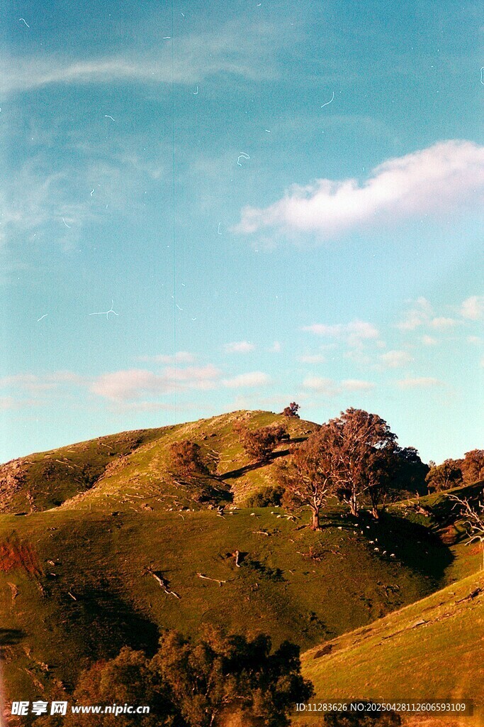 山丘美景 蓝天白云绿草