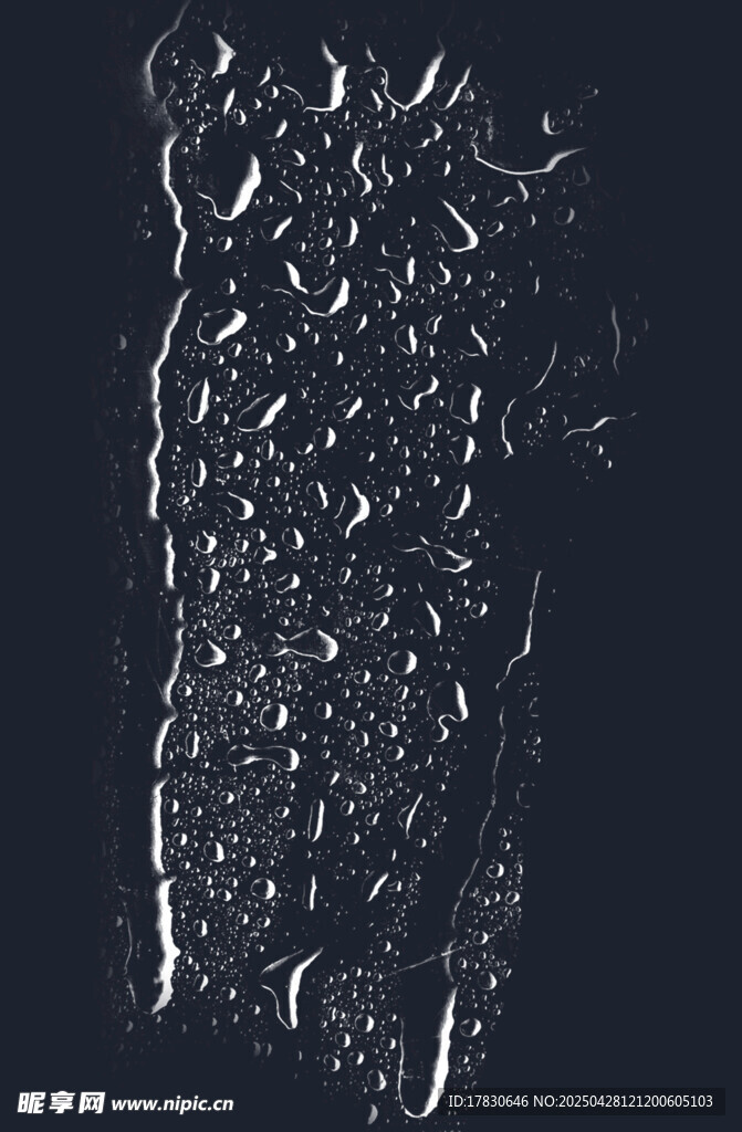 水滴覆盖的深色表面