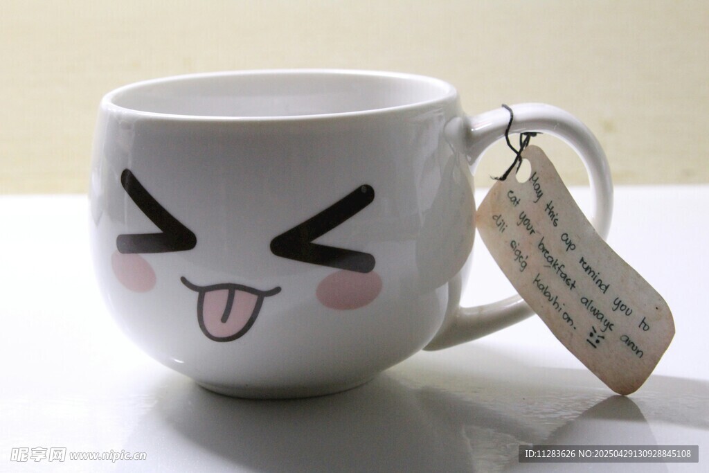 可爱表情陶瓷杯带标签