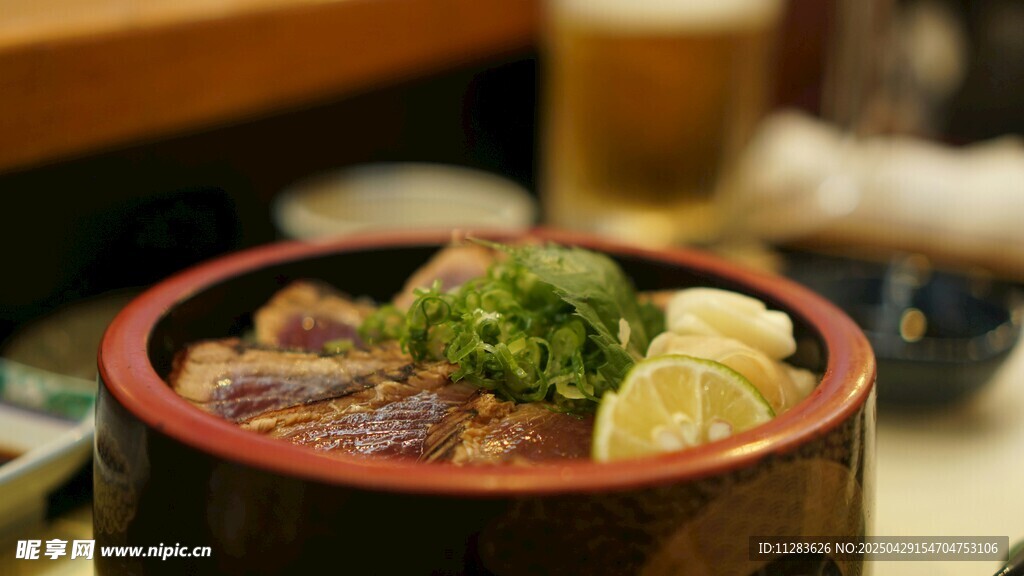 日式美味牛肉盖饭