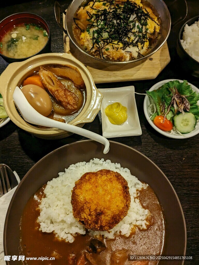 丰盛多样的美味日式料理