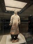 秦代兵马俑中级军吏俑