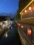 水乡夜景 河畔灯火映古建