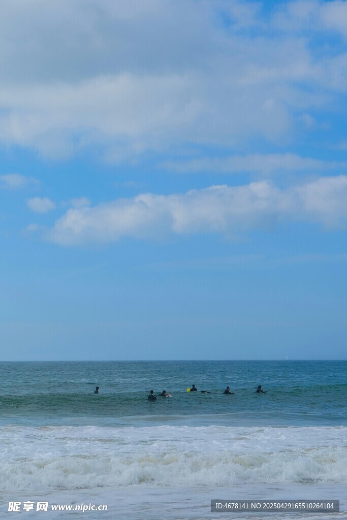 海边美景 海面与蓝天白云