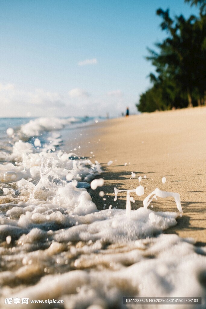 海边沙滩海浪美景