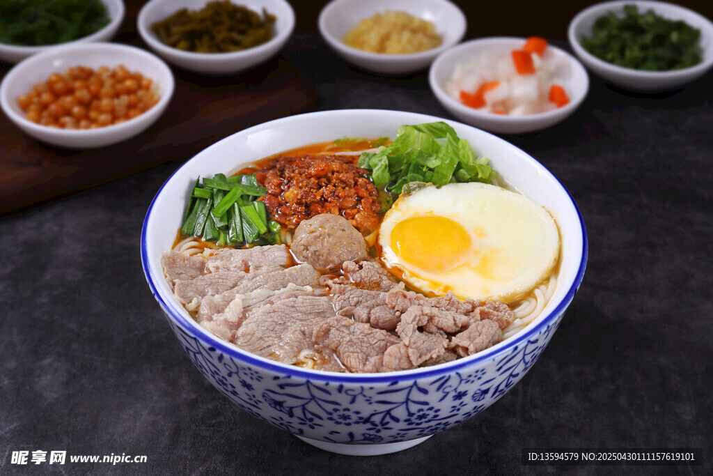 吊龙肥牛双拼饭