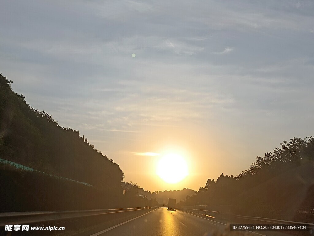 朝霞