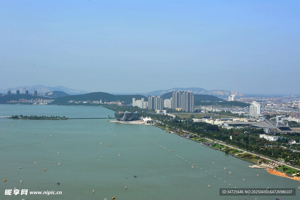 城市滨水风光俯瞰图