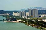 城市河畔高楼景观