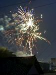 夜空中绚烂的烟花绽放