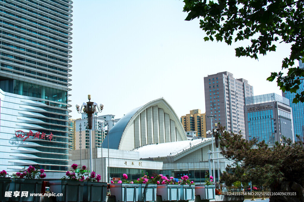 城市现代建筑景观一角