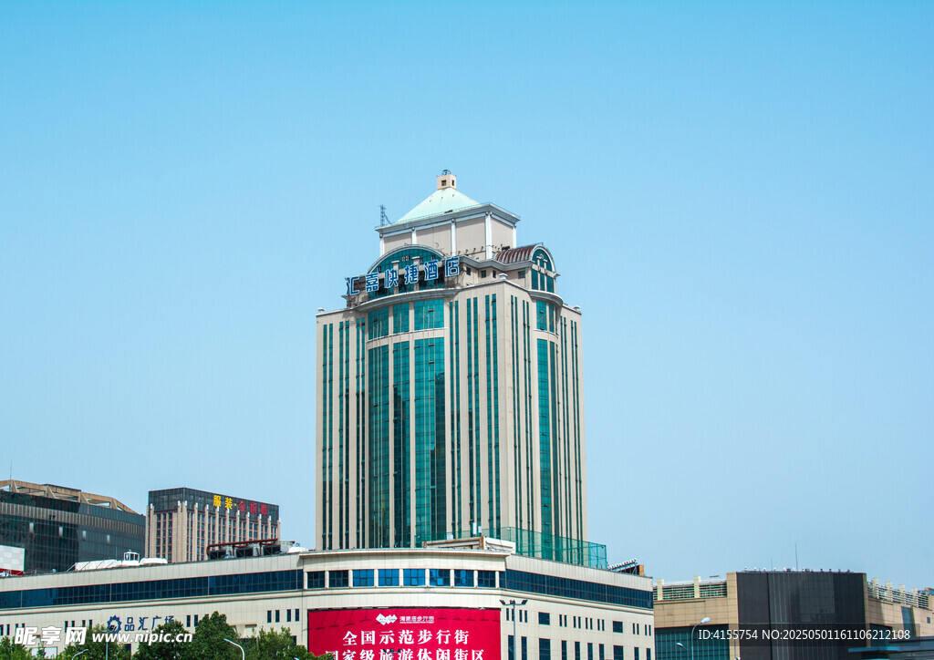 城市高楼大厦建筑景观