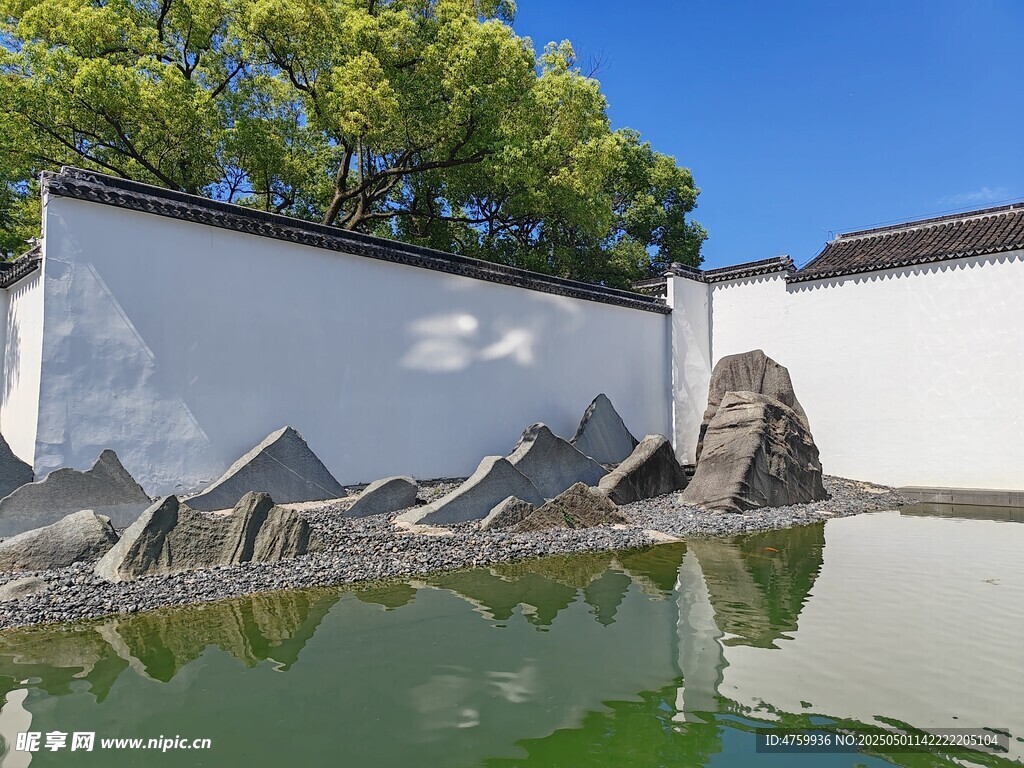 中式园林水景白墙假山景