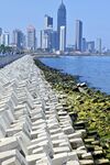 海滨城市防波堤景观