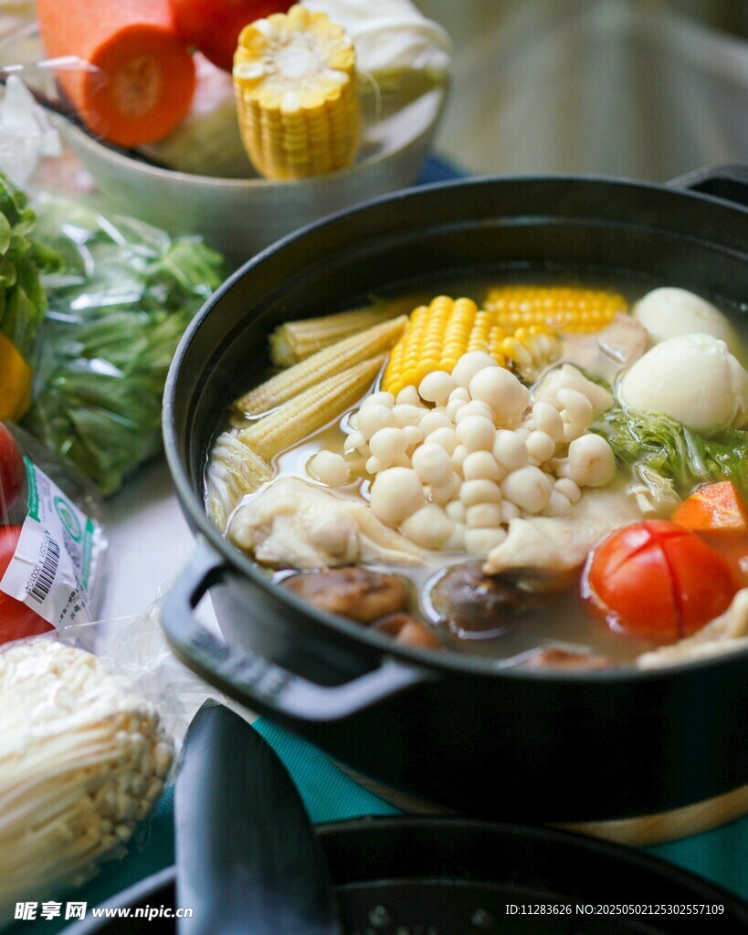 美味蔬菜海鲜火锅料理