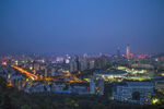 城市夜景俯瞰图