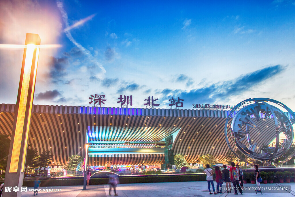 深圳北站夜景及站前景观