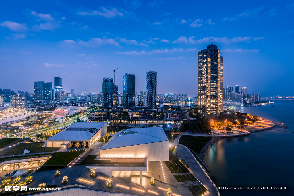 城市滨水风光夜景俯瞰