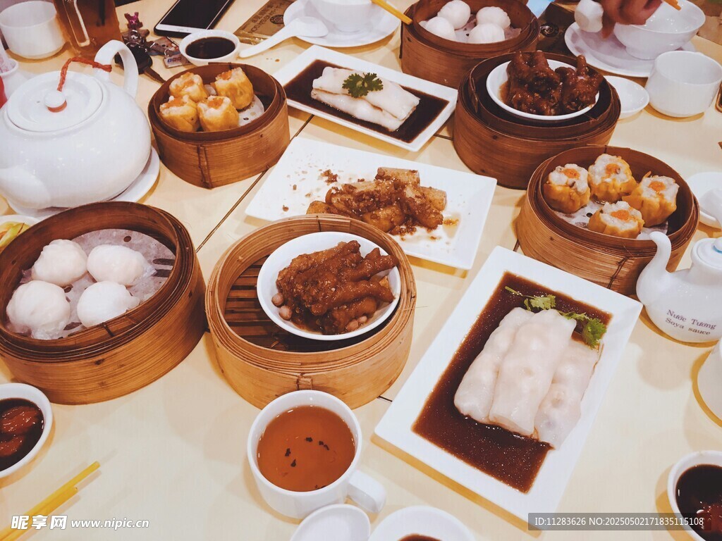 丰盛中式点心美食盛宴