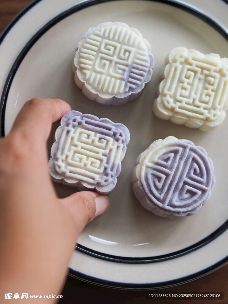 传统中式糕点月饼展示