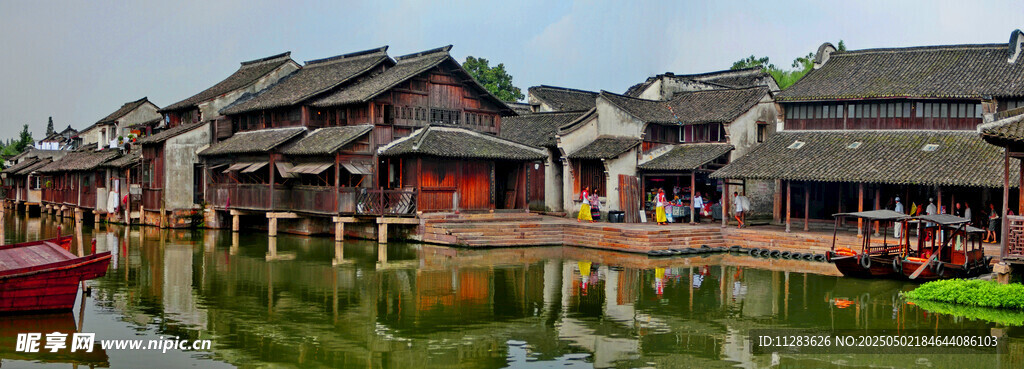 江南水乡古建筑临水美景