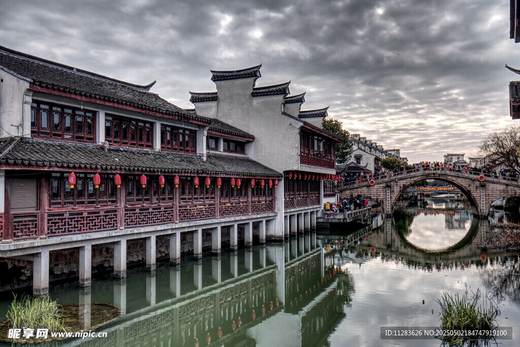 江南水乡古建筑风景图