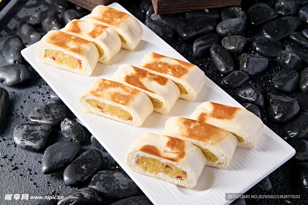 美味芝士夹心糕点