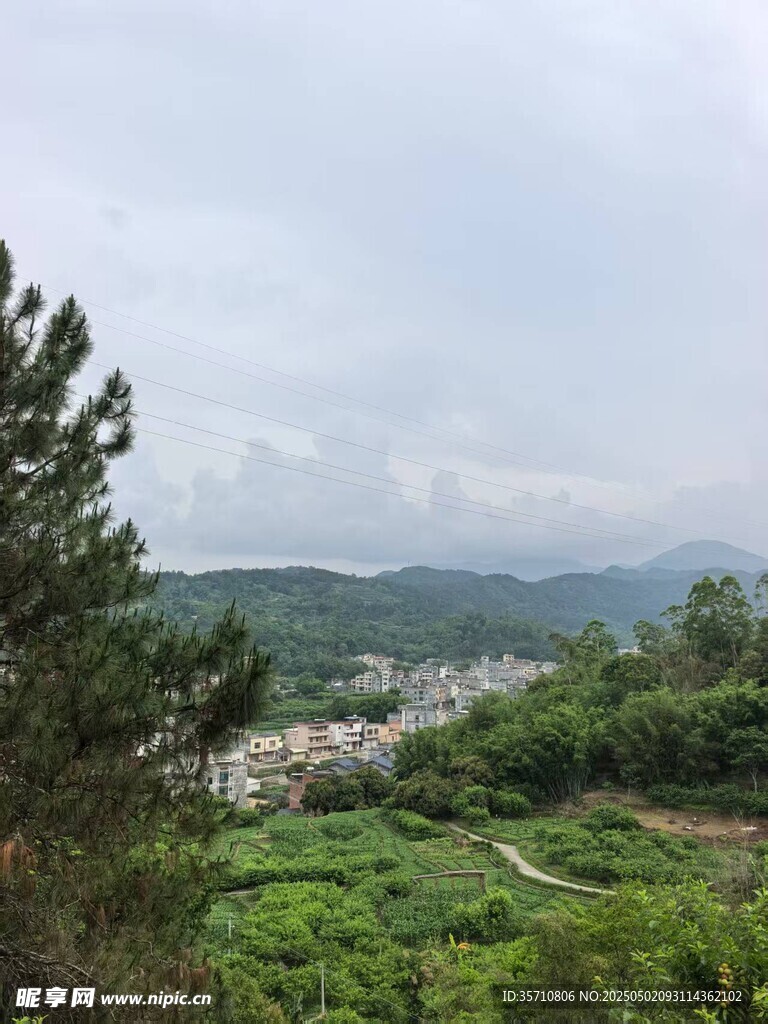 山间村落美景