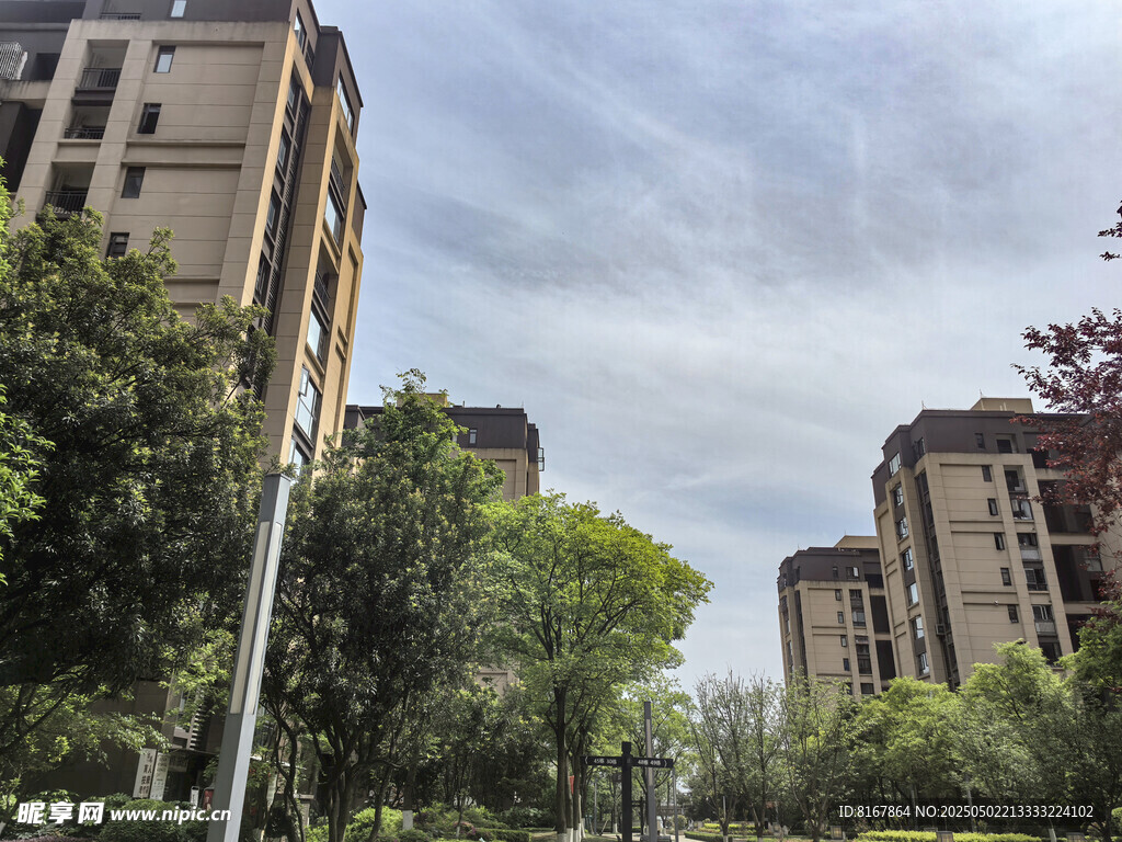 现代小区景观与住宅楼