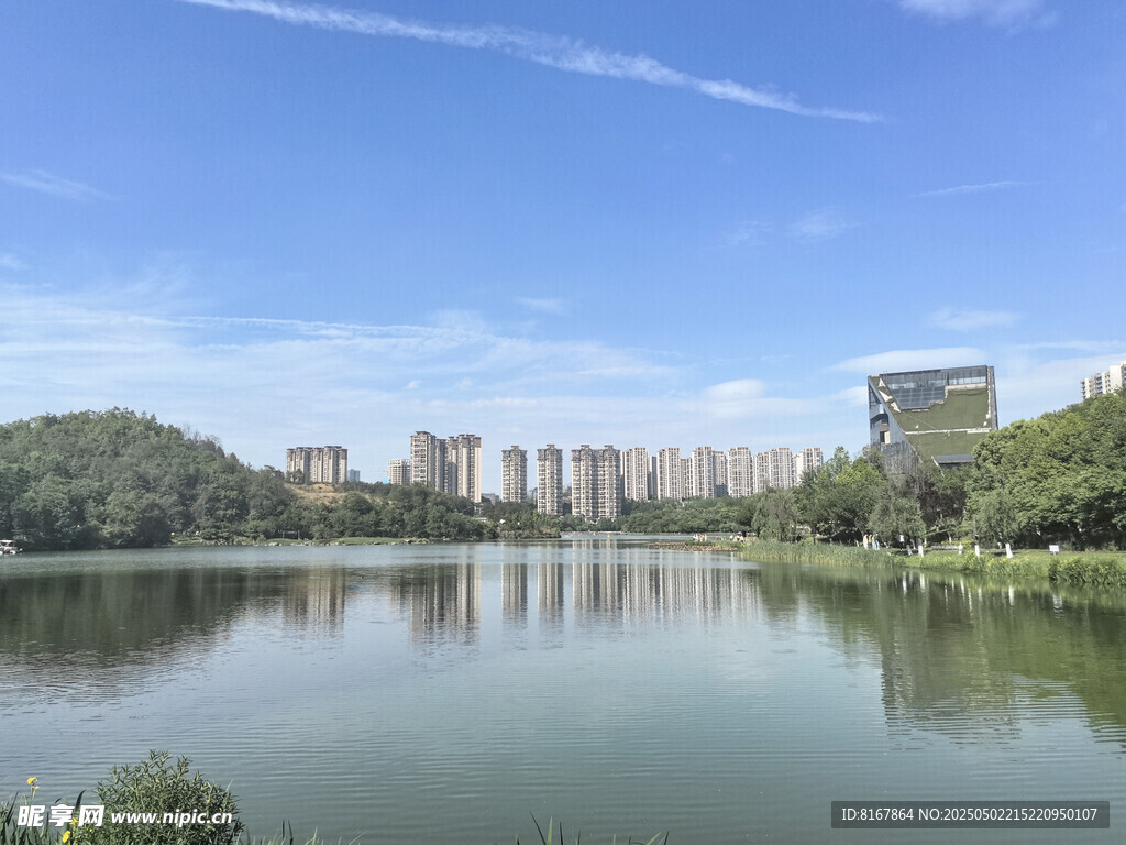 阅山湖