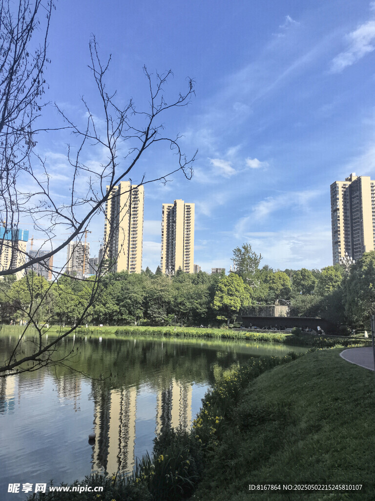 阅山湖