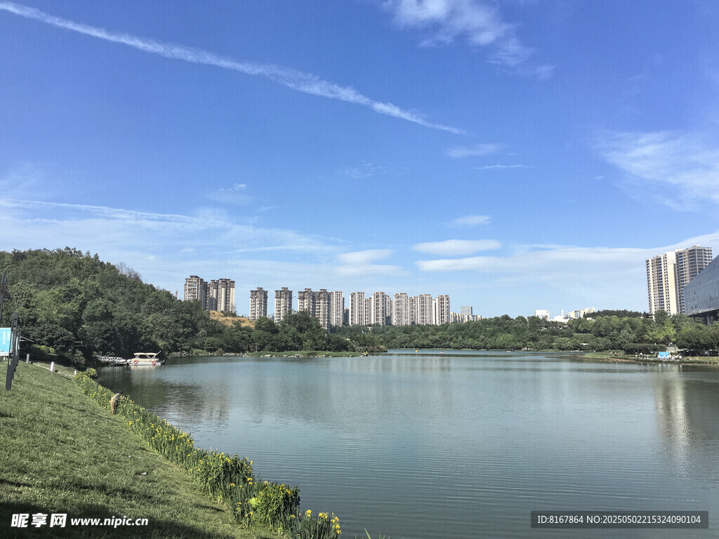阅山湖