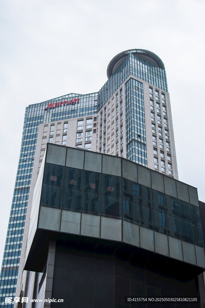 现代高楼大厦外观景致