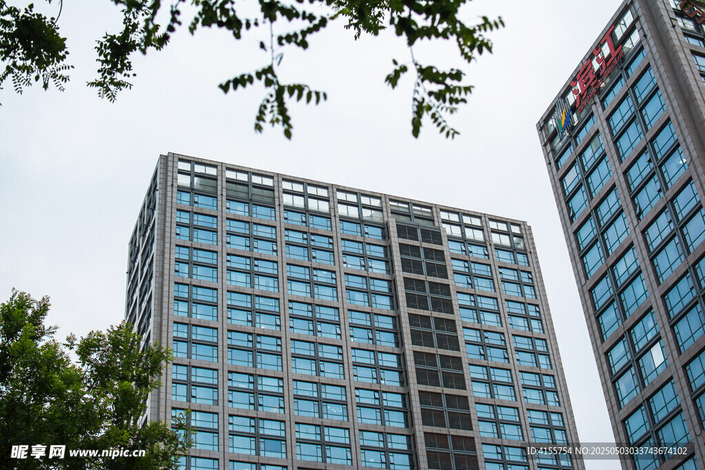 现代高层商务办公楼景观
