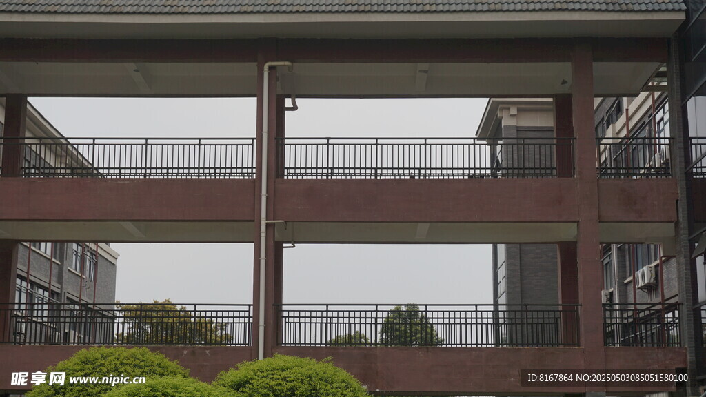 现代多层建筑外观景观