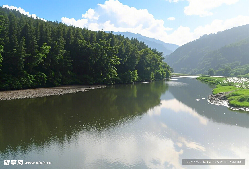 宁静河畔山林美景