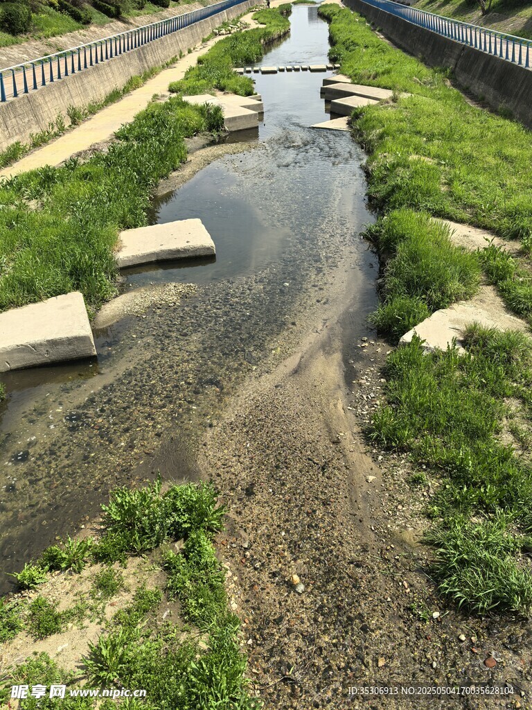 小溪