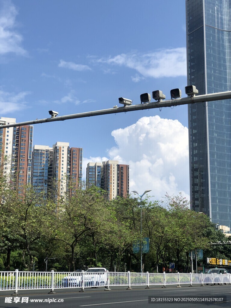 晴天白云