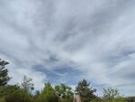 天空中飘动的层叠云朵