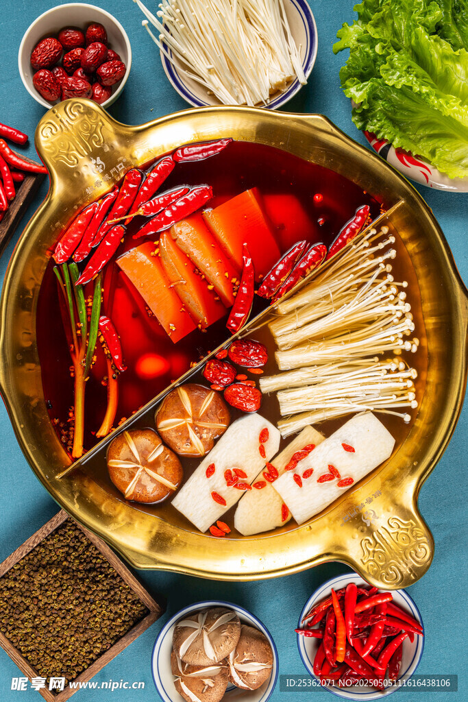丰盛鸳鸯火锅食材