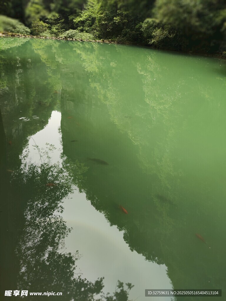 湖水