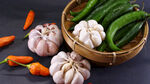 多样蔬菜大蒜辣椒与青椒