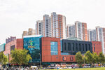 城市中现代建筑与高楼景观