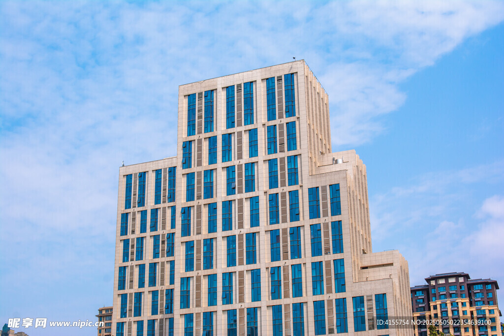 现代高层商务建筑外观