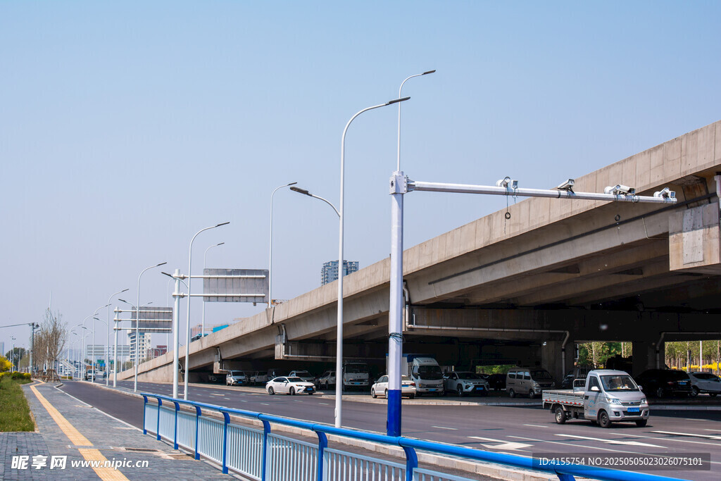城市高架桥及道路景象