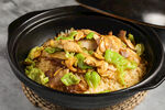美味鸡肉煲仔饭诱人呈现
