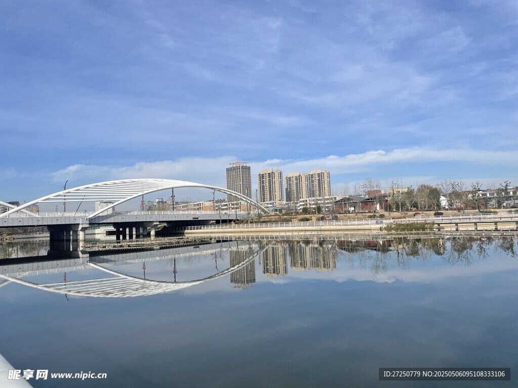 现代建筑与城市水景风光